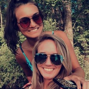 Meet your Posher, Carson